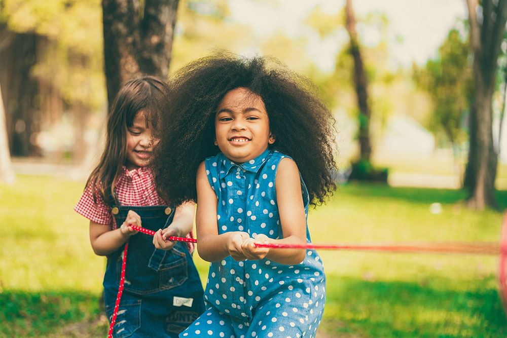 kids playing tug-of-war