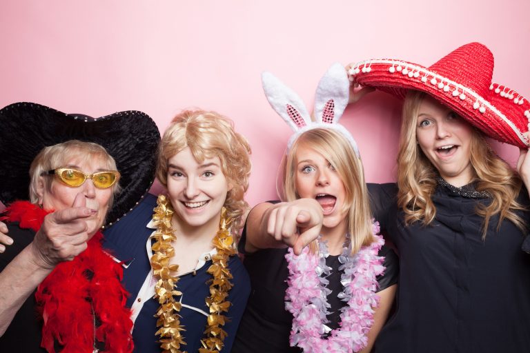 Gruppe Frauen Macht Partyfoto Reventals Event Rentals 